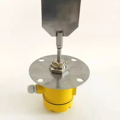 旋轉(zhuǎn)式堵煤開關(guān)SBNZX-150A、造紙廠塊狀物檢測料位開關(guān)RF961G-M22廠家